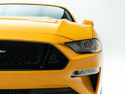 Used 2018 Ford Mustang GT w/ GT Performance Package RWD image 7