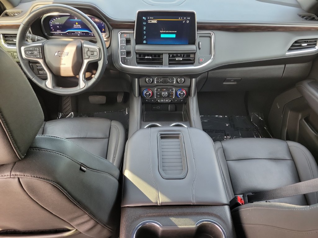 Used 2023 Chevrolet Tahoe Z71 w/ Luxury Package AWD/4WD image 8