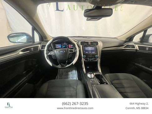 Used 2019 Ford Fusion SE FWD image 14