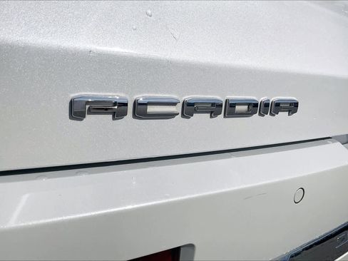 Certified 2023 GMC Acadia Denali w/ Denali Ultimate Package image 9