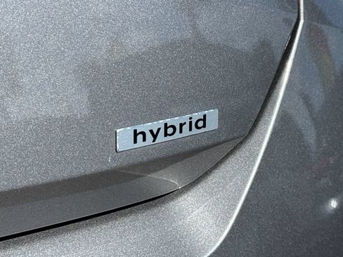Used 2024 Hyundai Elantra Limited FWD image 11