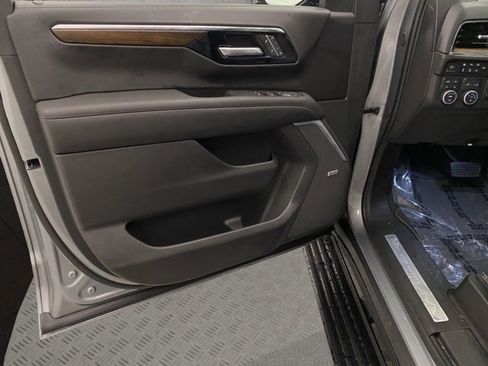 New 2026 Chevrolet Suburban High Country image 27