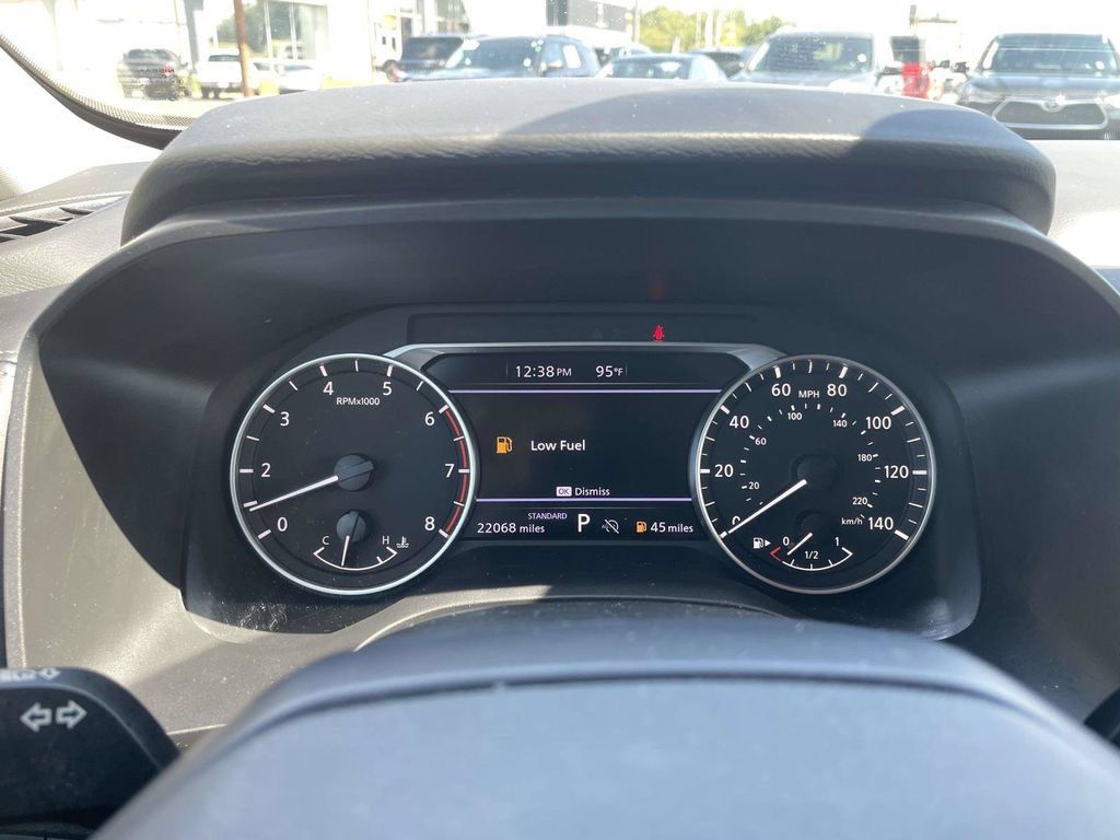 Used 2025 Nissan Rogue SV FWD image 30