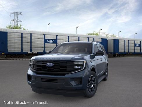 New 2025 Ford Expedition Active image 2
