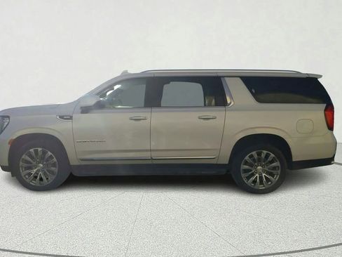 Used 2023 GMC Yukon XL Denali image 4