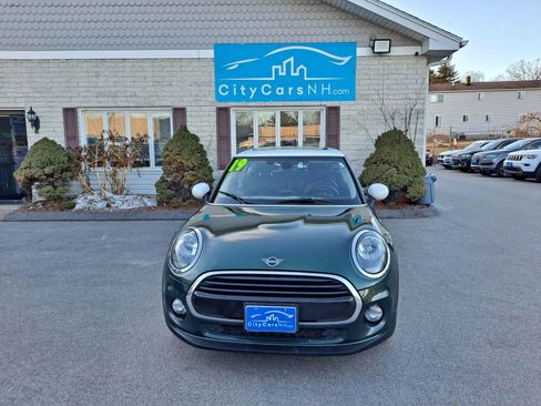 Used 2019 MINI Cooper 2-Door Hardtop image 3