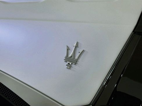 Used 2023 Maserati MC20 Spyder RWD image 34