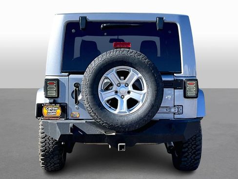 Used 2018 Jeep Wrangler Sahara w/ Connectivity Group image 4