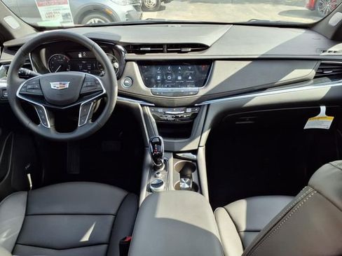 New 2025 Cadillac XT5 Premium Luxury image 19