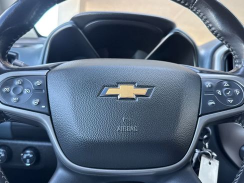 Used 2021 Chevrolet Colorado Z71 w/ Safety Package AWD/4WD image 23