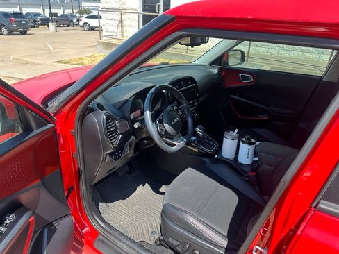 Used 2022 Kia Soul Turbo FWD image 8