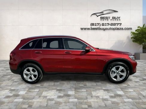 Used 2018 Mercedes-Benz GLC 300 4MATIC w/ Premium Package image 8