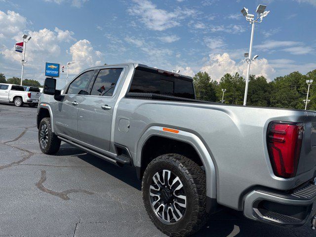Used 2025 GMC Sierra 2500 Denali Ultimate AWD/4WD image 7