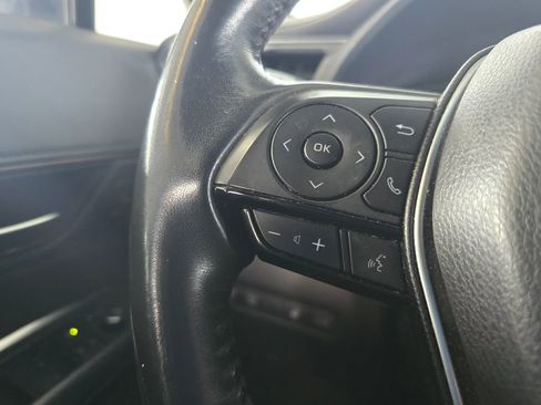 Used 2021 Toyota Venza Limited image 16