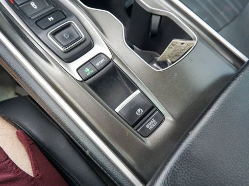 Used 2018 Honda Accord Touring image 28