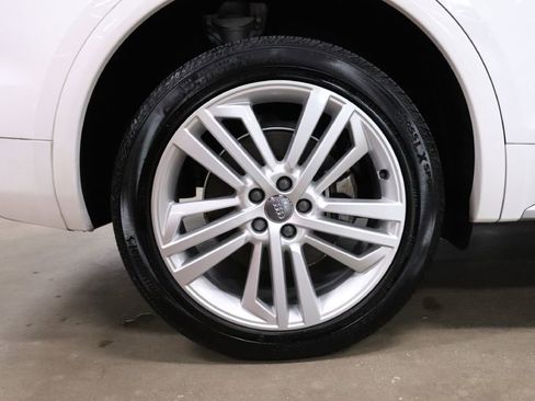 Used 2020 Audi Q5 2.0T Premium Plus w/ Premium Plus Package image 35