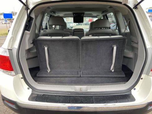 Used 2013 Toyota Highlander SE image 6