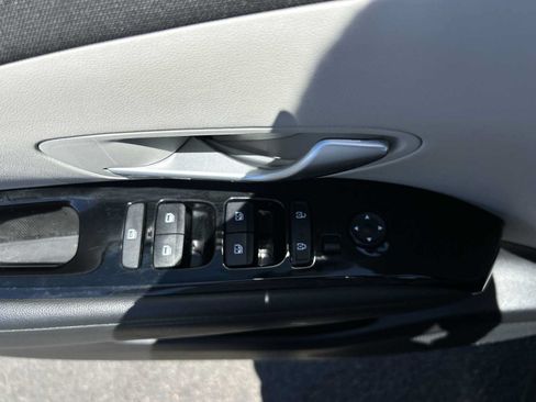 Used 2024 Hyundai Tucson Limited FWD image 15
