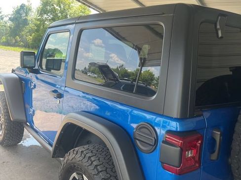 Used 2024 Jeep Wrangler Rubicon w/ Convenience Group AWD/4WD image 9