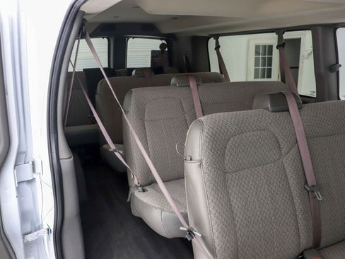 Used 2025 Chevrolet Express 3500 LS image 14