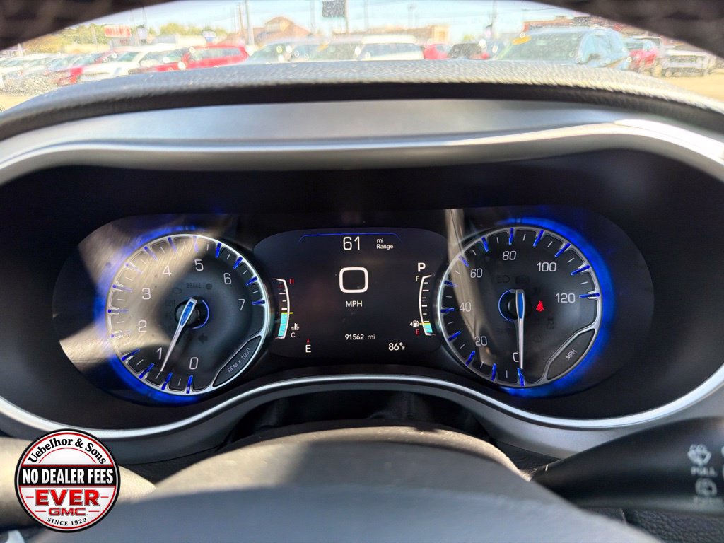Used 2024 Chrysler Pacifica Touring FWD image 27