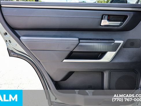Used 2024 Toyota Sequoia Platinum AWD/4WD image 53
