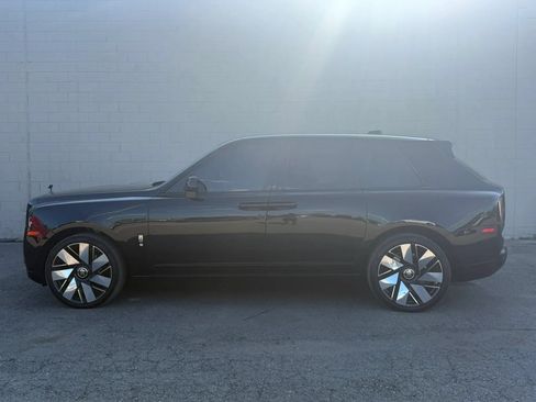 Used 2019 Rolls-Royce Cullinan AWD/4WD image 3
