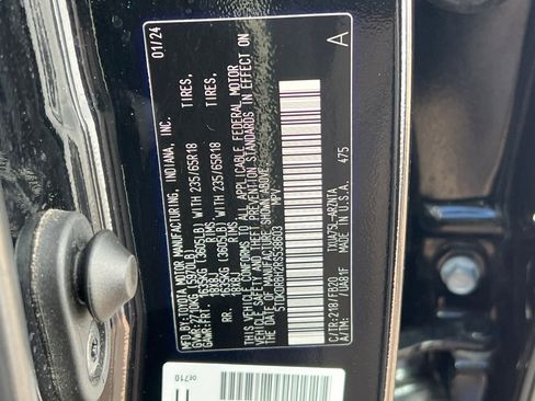 Certified 2024 Toyota Highlander LE image 37