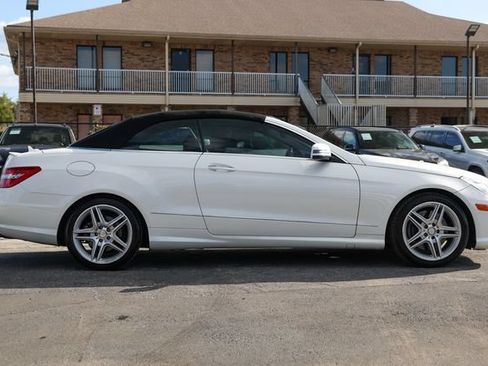 Used 2011 Mercedes-Benz E 550 Cabriolet w/ Premium 2 Pkg image 18