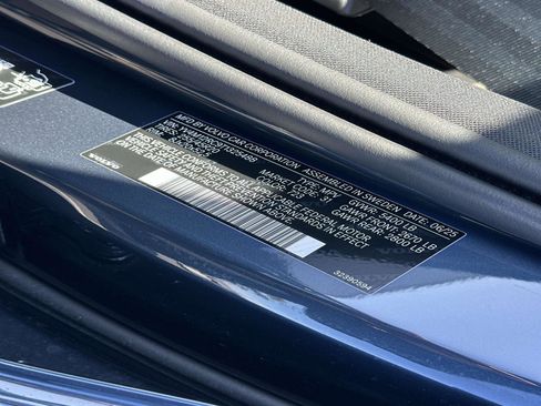 Certified 2026 Volvo XC60 B5 Plus w/ Protection Package Premier image 28