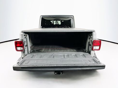 Used 2022 Jeep Gladiator Sport image 27