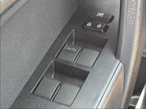 Used 2017 Toyota Corolla LE FWD image 24