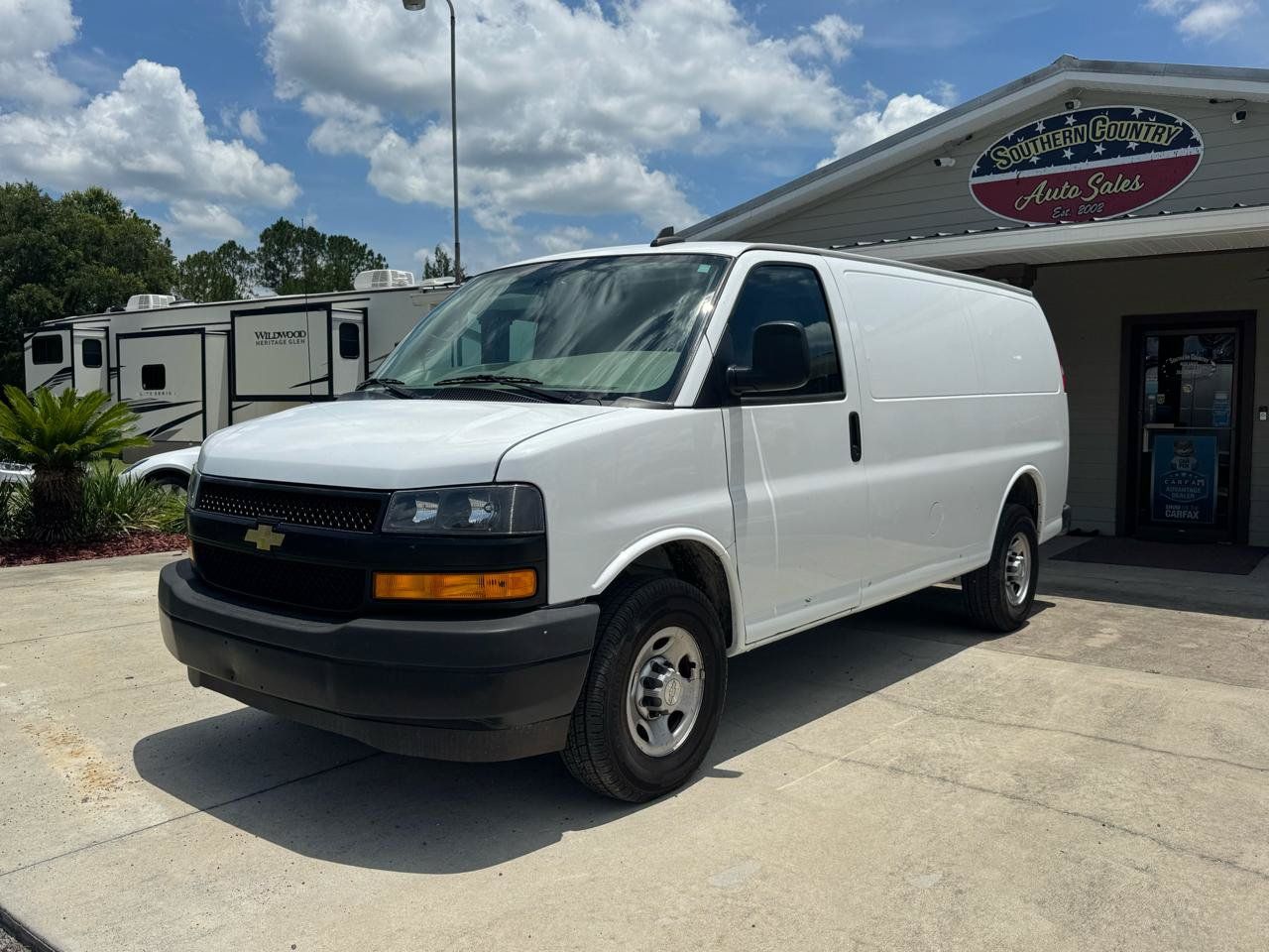 Used 2021 Chevrolet Express 2500 RWD image 1