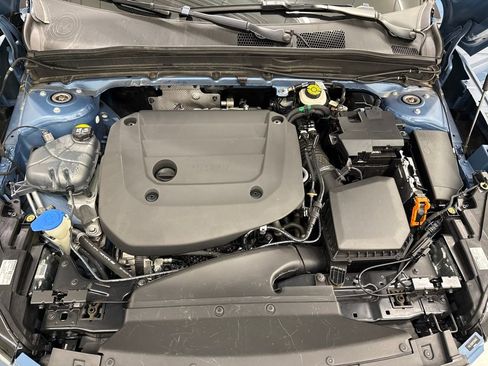 Used 2023 Volvo XC40 B5 Plus w/ Driver Assist Package image 12