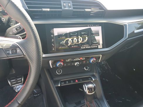 Used 2025 Audi Q3 2.0T Premium Plus w/ Premium Plus Package AWD/4WD image 25