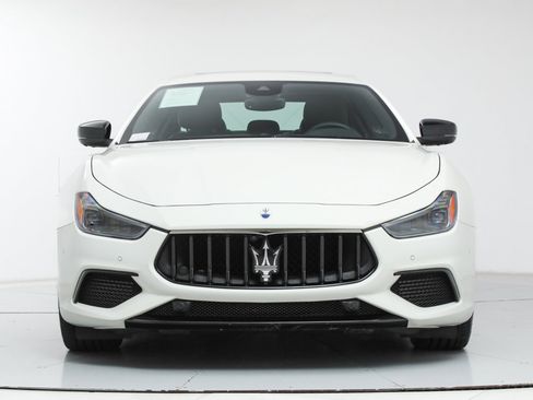 Certified 2023 Maserati Ghibli Modena RWD image 8