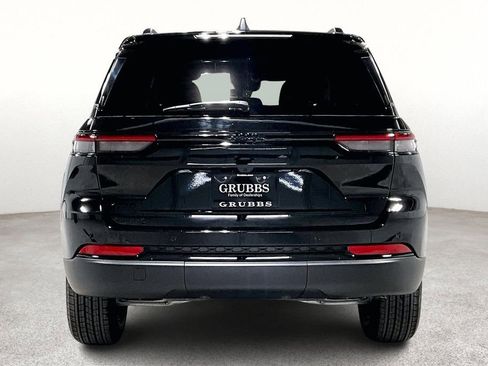 New 2025 Jeep Grand Cherokee Laredo image 7