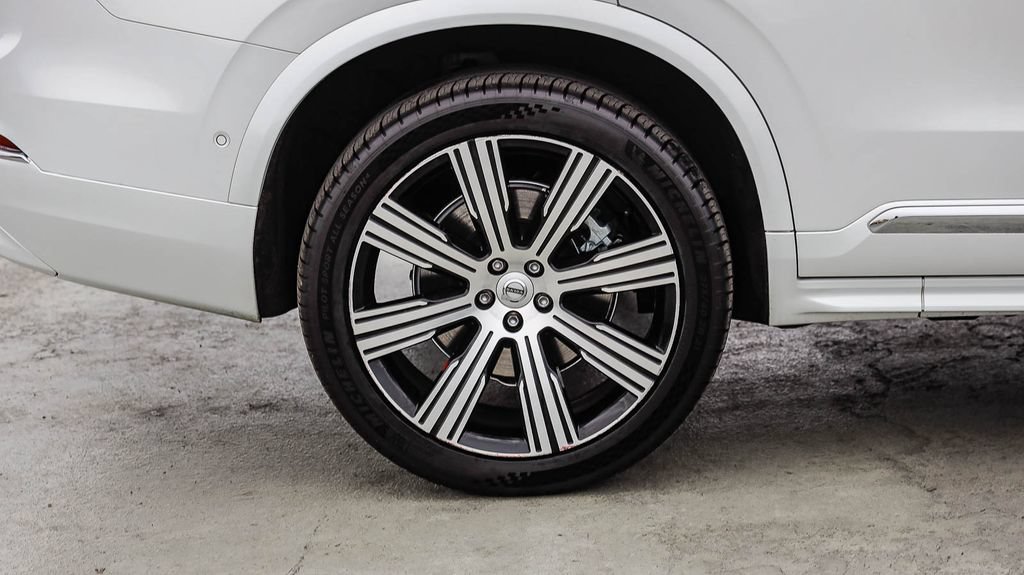 Used 2023 Volvo XC90 B6 Ultimate w/ Protection Package Premier AWD/4WD image 12