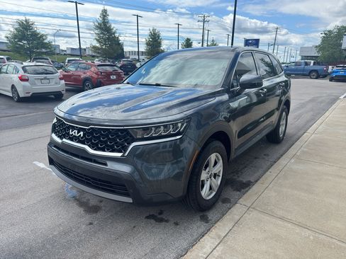 Used 2023 Kia Sorento LX AWD/4WD image 7