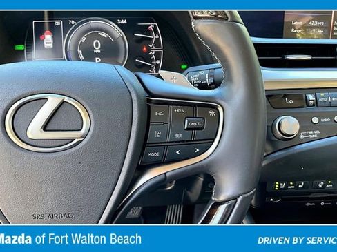 Used 2021 Lexus ES 300h w/ Premium Package FWD image 11
