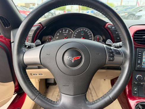 Used 2007 Chevrolet Corvette Convertible w/ Preferred Equipment Group RWD image 16
