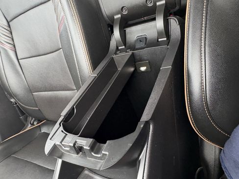 Used 2023 GMC Terrain AT4 image 27