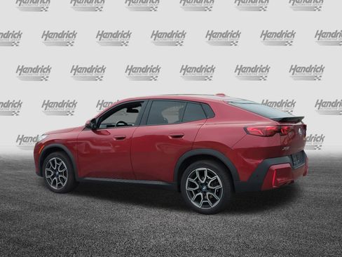 Used 2025 BMW X2 xDrive28i image 8