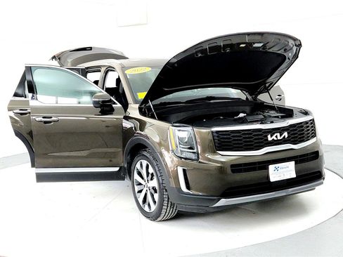 Used 2022 Kia Telluride S image 9