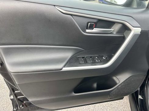 Used 2025 Toyota RAV4 XLE image 14