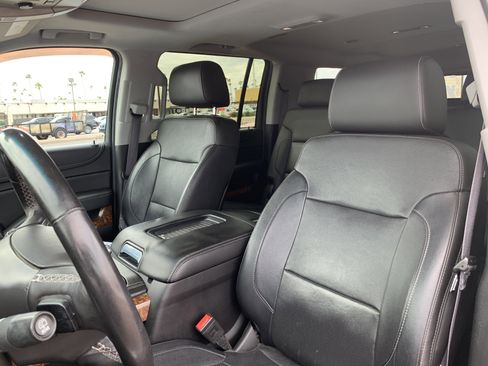 Used 2015 Chevrolet Suburban LTZ image 13