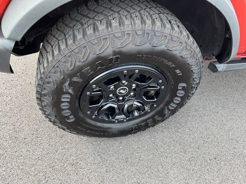 Used 2023 Ford Bronco Wildtrak AWD/4WD image 9