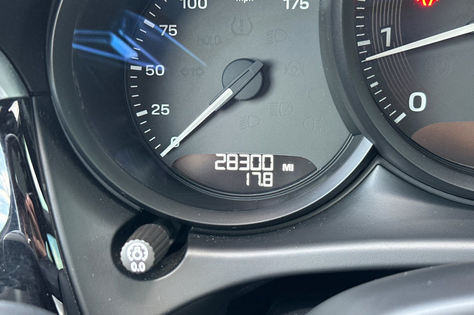 Certified 2023 Porsche Macan AWD/4WD image 26