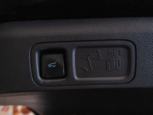 Used 2024 Ford Expedition XLT AWD/4WD image 25