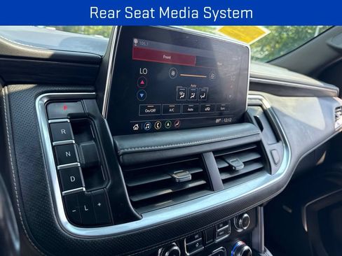 Certified 2021 GMC Yukon SLT w/ SLT Luxury Plus Package AWD/4WD image 19